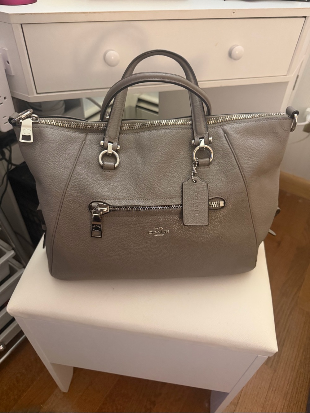 Coach Prairie Satchel Pebbled
Leather Crossbody Tote Stone Gray